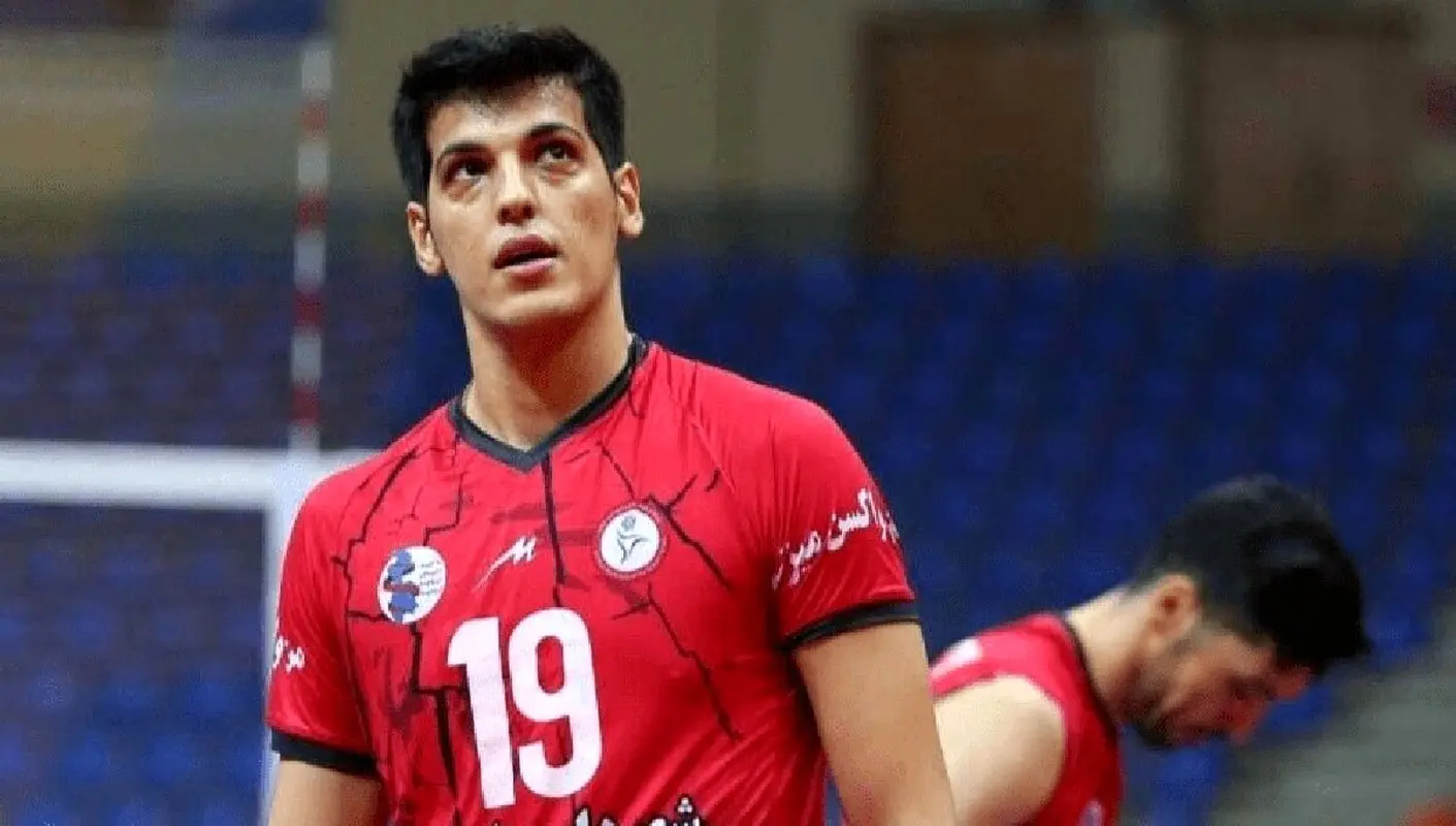 صابر کاظمی به ایران رسید / هنوز حالش خوب نیست