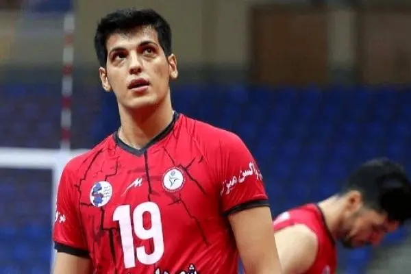 صابر کاظمی به ایران رسید / هنوز حالش خوب نیست