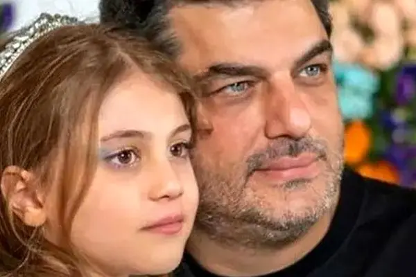 دختر فوق‌العاده خوش‌چهره سام درخشانی در کانون توجه