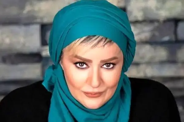 عکس جدید نعیمه نظام‌دوست با اکسسوری‌های طلایی که شبیه بازیگران هالیوود شده!