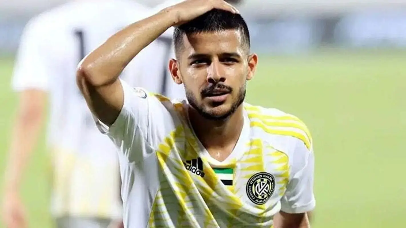 اولین عکس ستاره فوتبال ایران با پسر تازه متولد شده اش با لباس عربی (عکس)