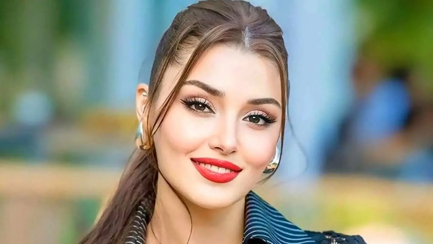 عکس‌های داغ هانده ارچل با تیپ مشکی و کفشای نوک‌تیز!