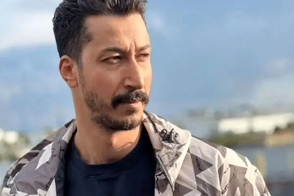 سلفی بهرام افشاری، بازیگر محبوب با علی دایی اسطوره فوتبال ایران