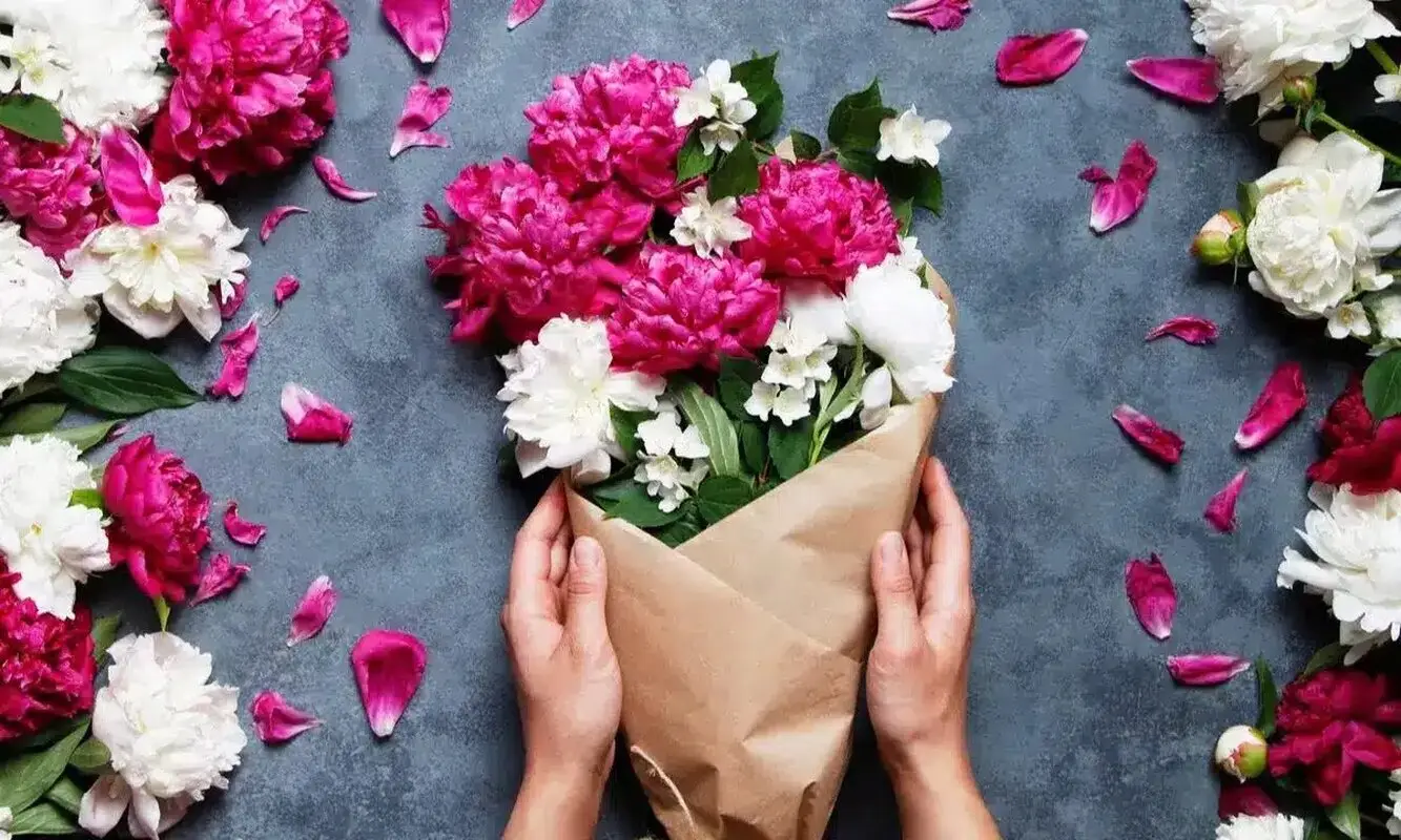 راهنمای انتخاب گل مناسب برای هدیه تولد برای افراد مختلف
