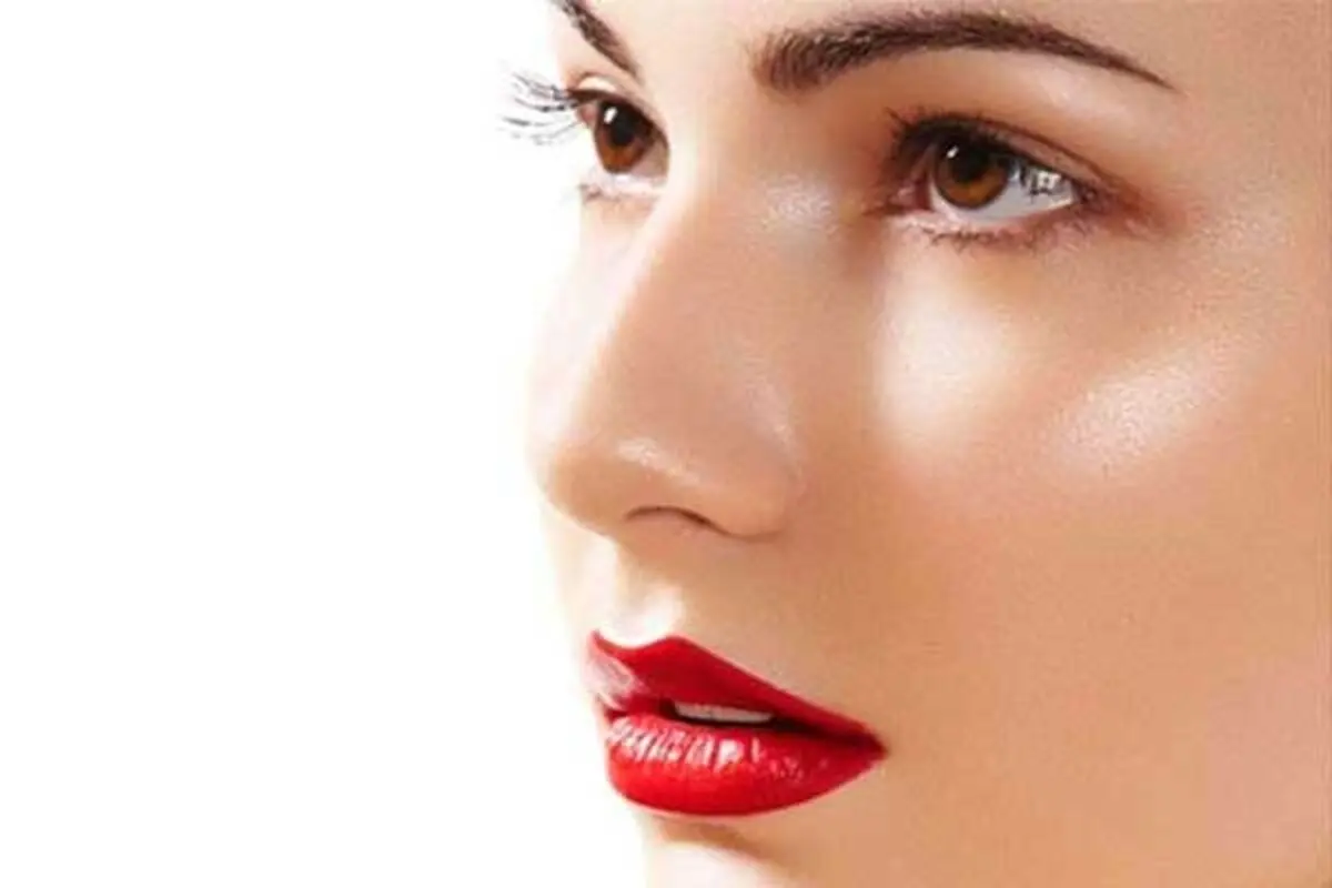 3 ترفند قرمز کردن لب در خانه/دیگه رژ لب نزن