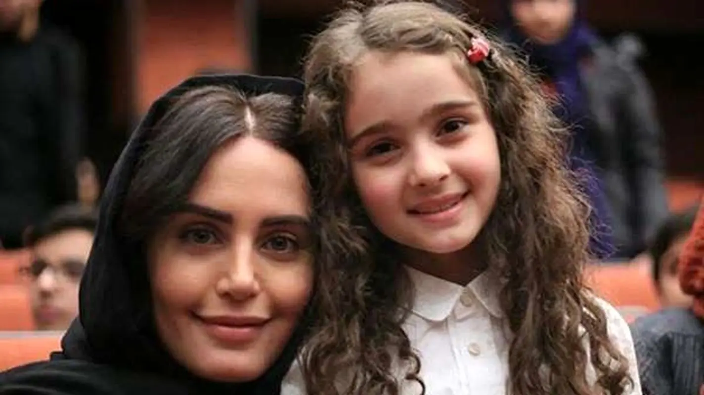 عکس های لو سوپراستار جدید سینمای ایران؛ مانیا با چهره‌ زیبا و موهای فر