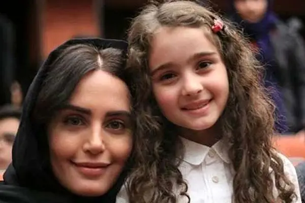 عکس های لو سوپراستار جدید سینمای ایران؛ مانیا با چهره‌ زیبا و موهای فر