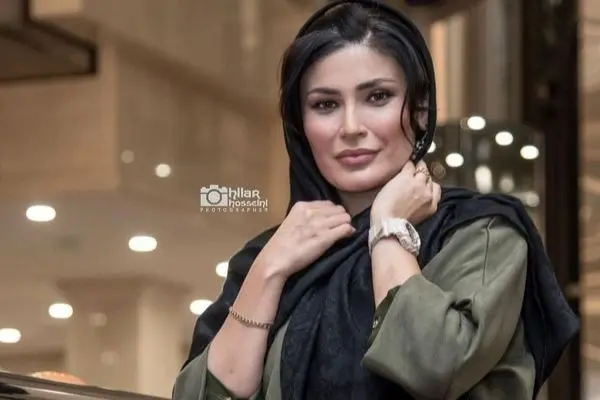 نگاهی اختصاصی به خودرو خاص و لوکس شیوا طاهری