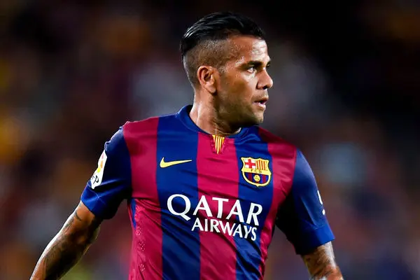 اتهامی که این فوتبالیست را بیچاره کرد / هم خانواده اش را از دست داد هم دوستانش