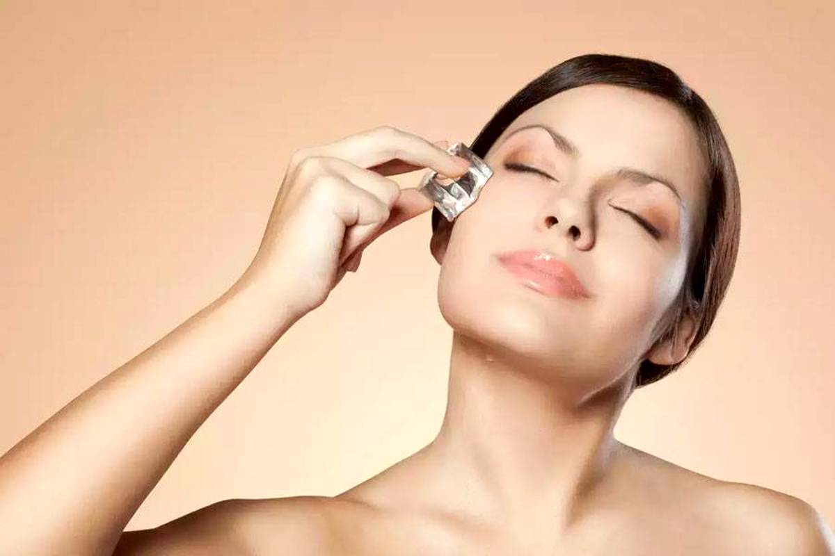 استفاده از یخ روی صورت چه فوایدی دارد؟/ از کاهش چربی تا شفافی پوست