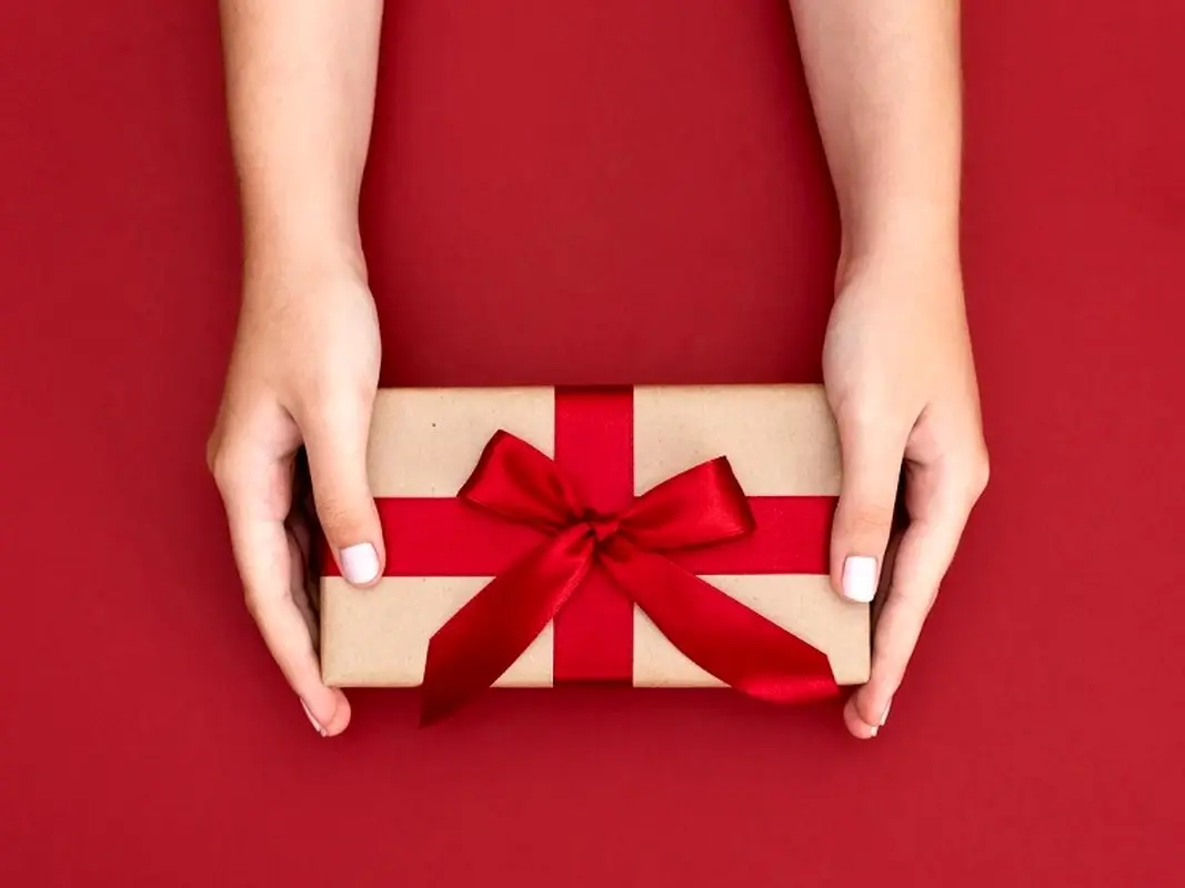 تاثیر هدیه در تقویت روابط، راهتو به سمت قلب ها باز کن!