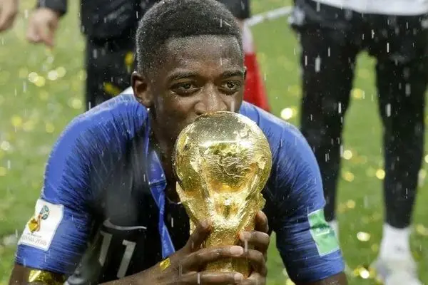 سبک زندگی آقای توپ طلا / من سفت و سخت روی اعتقاداتم هستم!