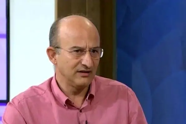 مترجم جنجالی به ادعاهای جنجالی پاسخ دوپهلو داد