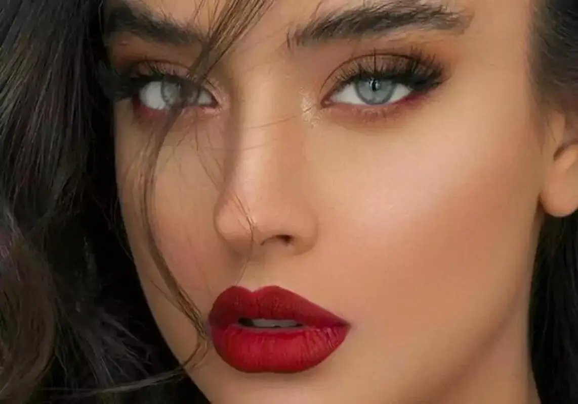 3 روش خانگی برای برجسته کردن لب/برجسته کردن لب ها بدون ژل و تزریق!