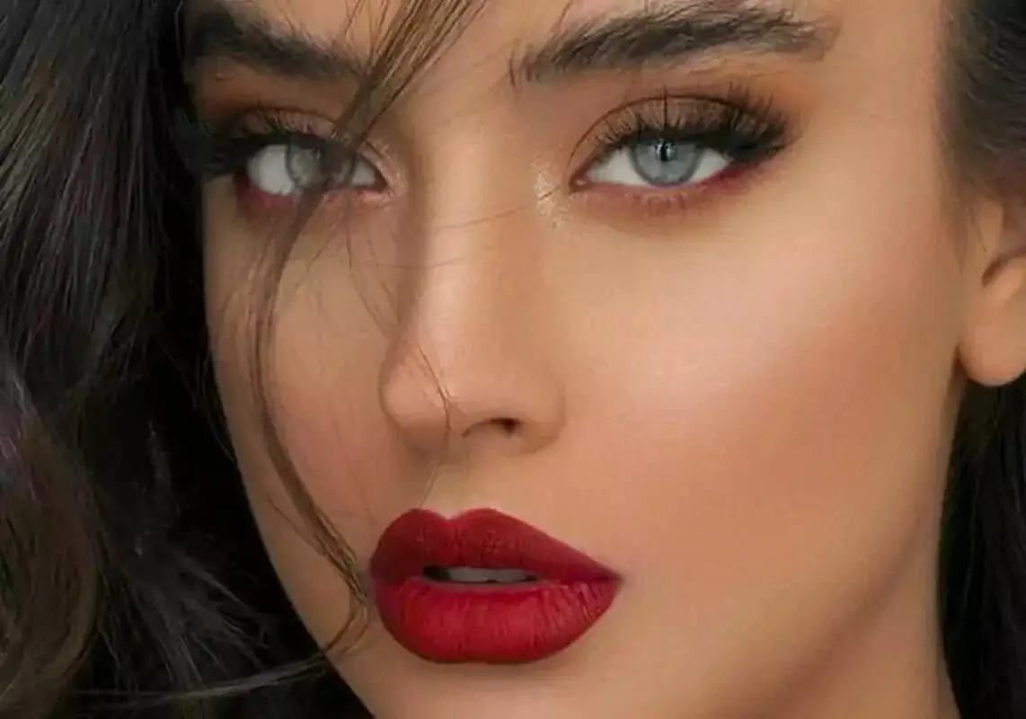 3 روش خانگی برای برجسته کردن لب/برجسته کردن لب ها بدون ژل و تزریق!