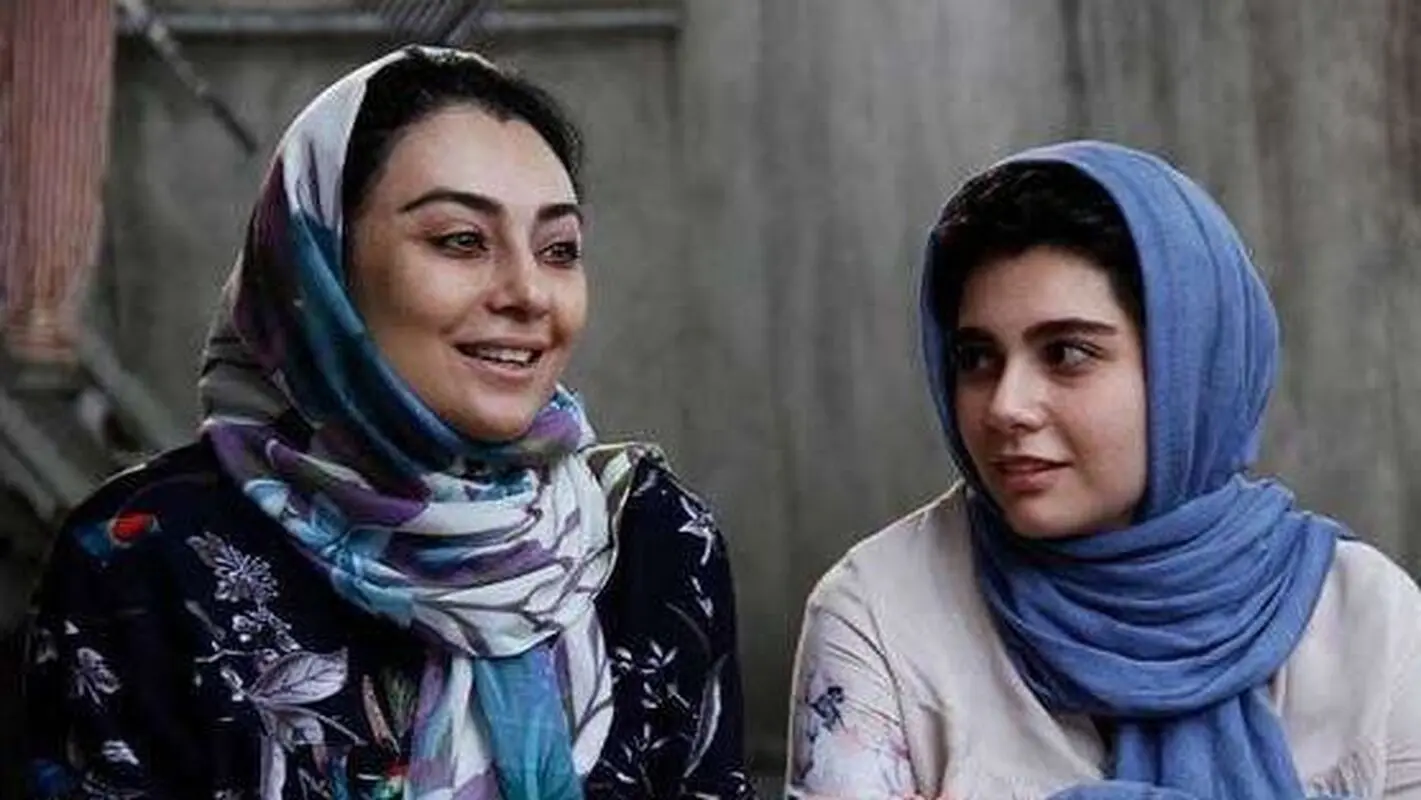تیپ پرسر و صدای سانای امیرآبادی بازیگر دهه هشتادی با موهای بلوند/ از نیسان آبی تا شهرت  !