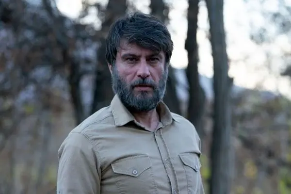 خط قرمز یا برتا؟ مروری بر نقش‌های بحث‌برانگیز شهرام حقیقت‌ دوست