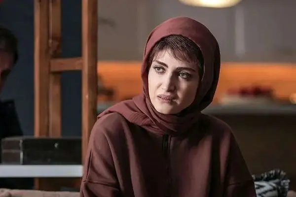 آیا الناز ملک قصد دارد با استایل شلخته خود توجهها را جلب کند؟