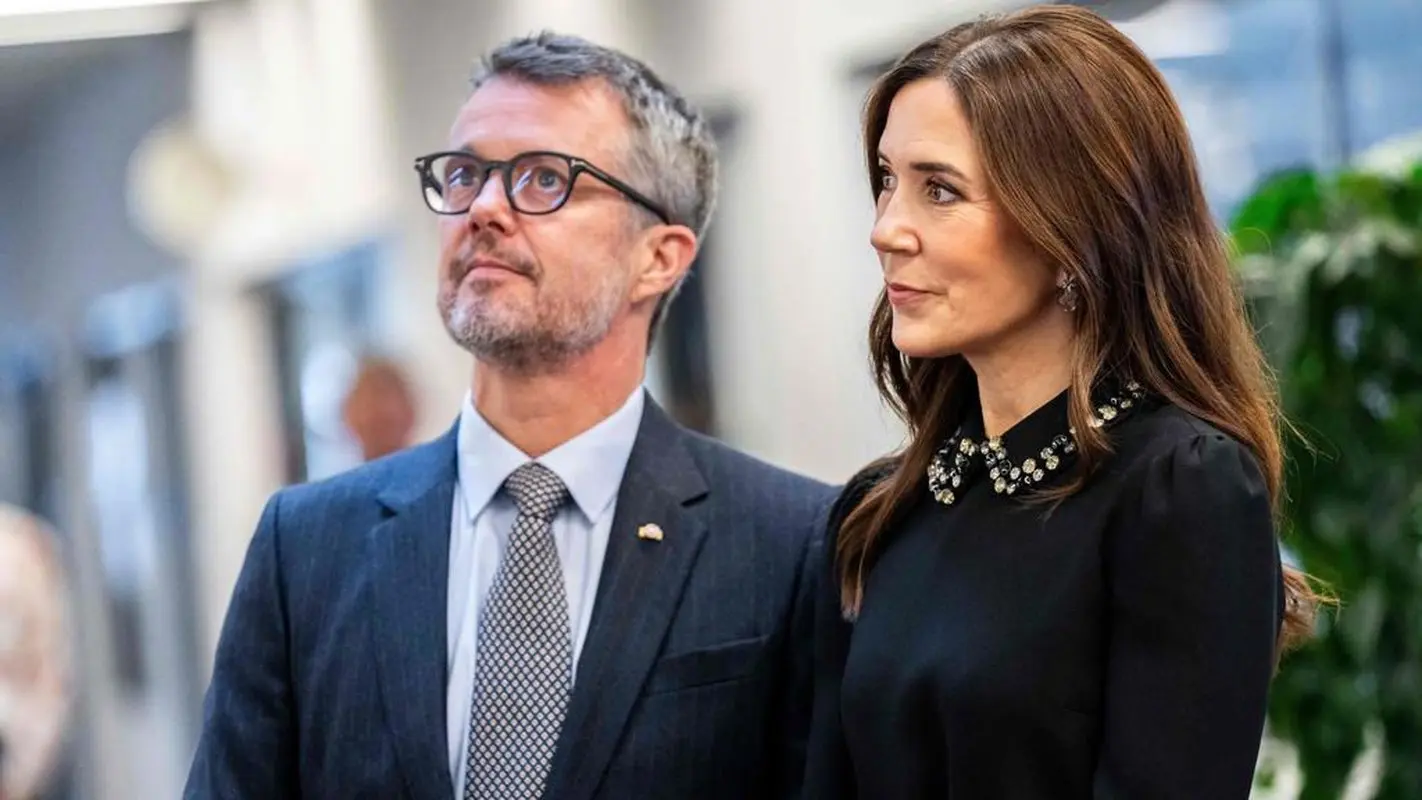 درخشش بی نظیر ملکه دانمارک با این پیراهن توری (عکس)