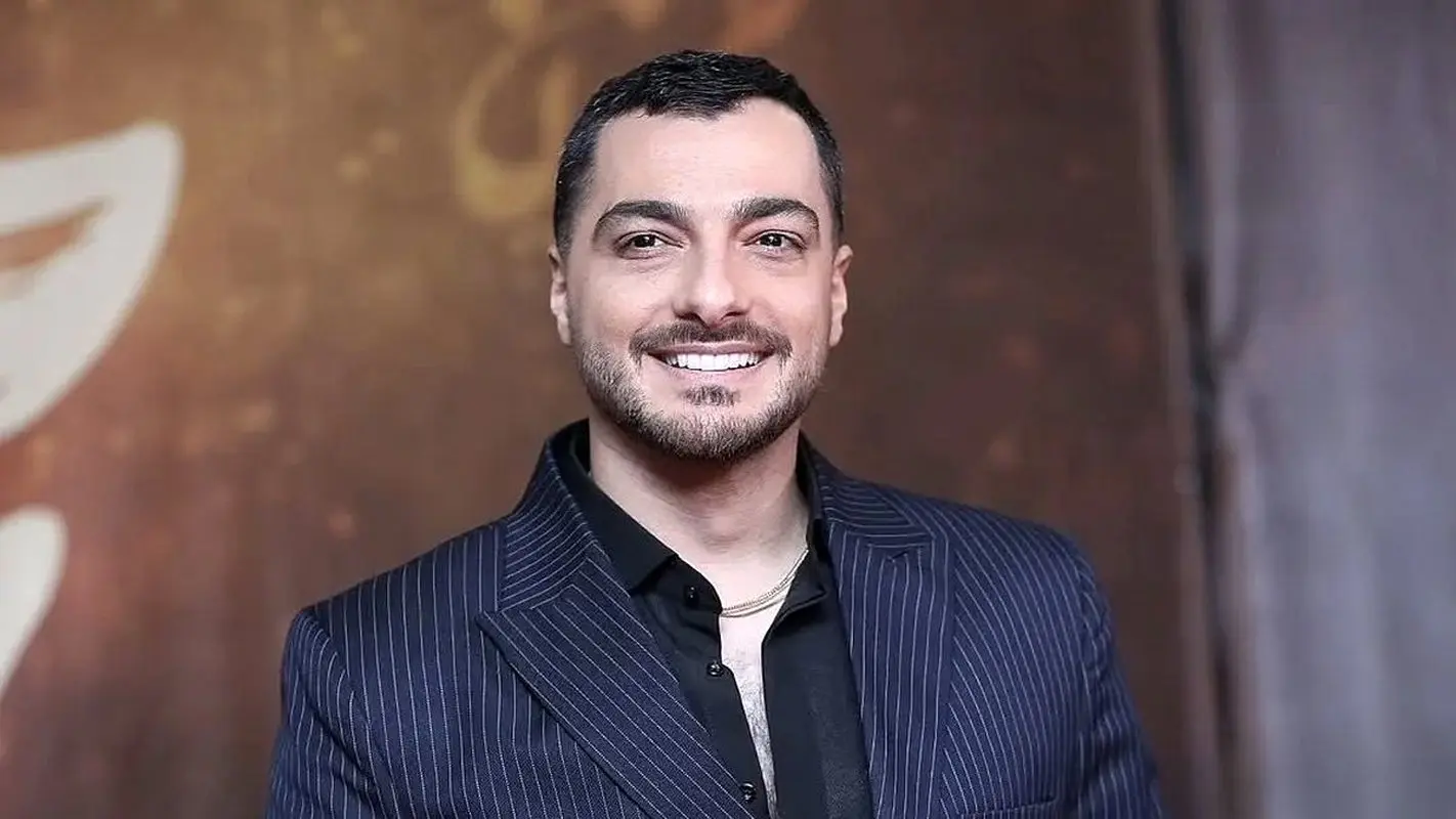 جذابیت خیره کننده سیاوش سریال شغال در جشن حافظ / دخترکش تر از همیشه !