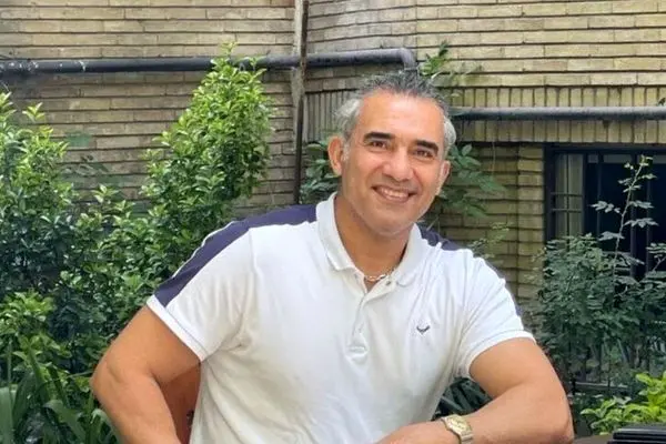 بچه داری احمدرضا عابدزاده / نوه دار شده است؟! (عکس)