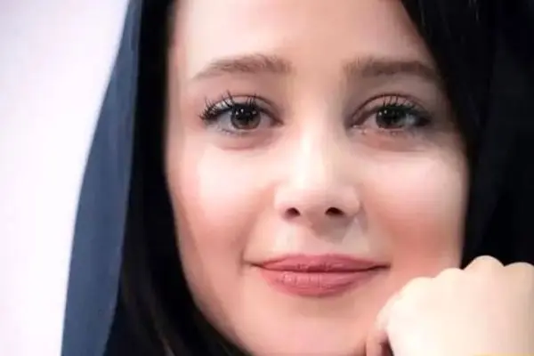 نگاهی به کیف خاص الناز حبیبی برای جشنواره فیلم ایرانی + عکس