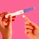ترشح آبکی در هفته ششم بارداری؛ طبیعی است یا نشانه مشکل؟