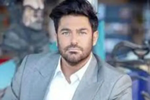 فخر فروشی محمدرضا گلزار با ماشین فوق میلیاردی اش / پز نیست سبک زندگیشه !