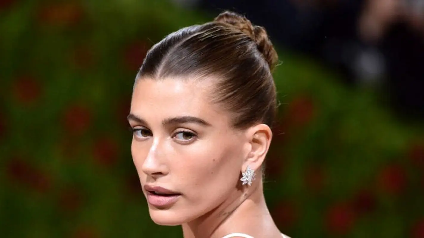 هیلی بیبر این آرایش ملو را ترند کرد! (عکس)