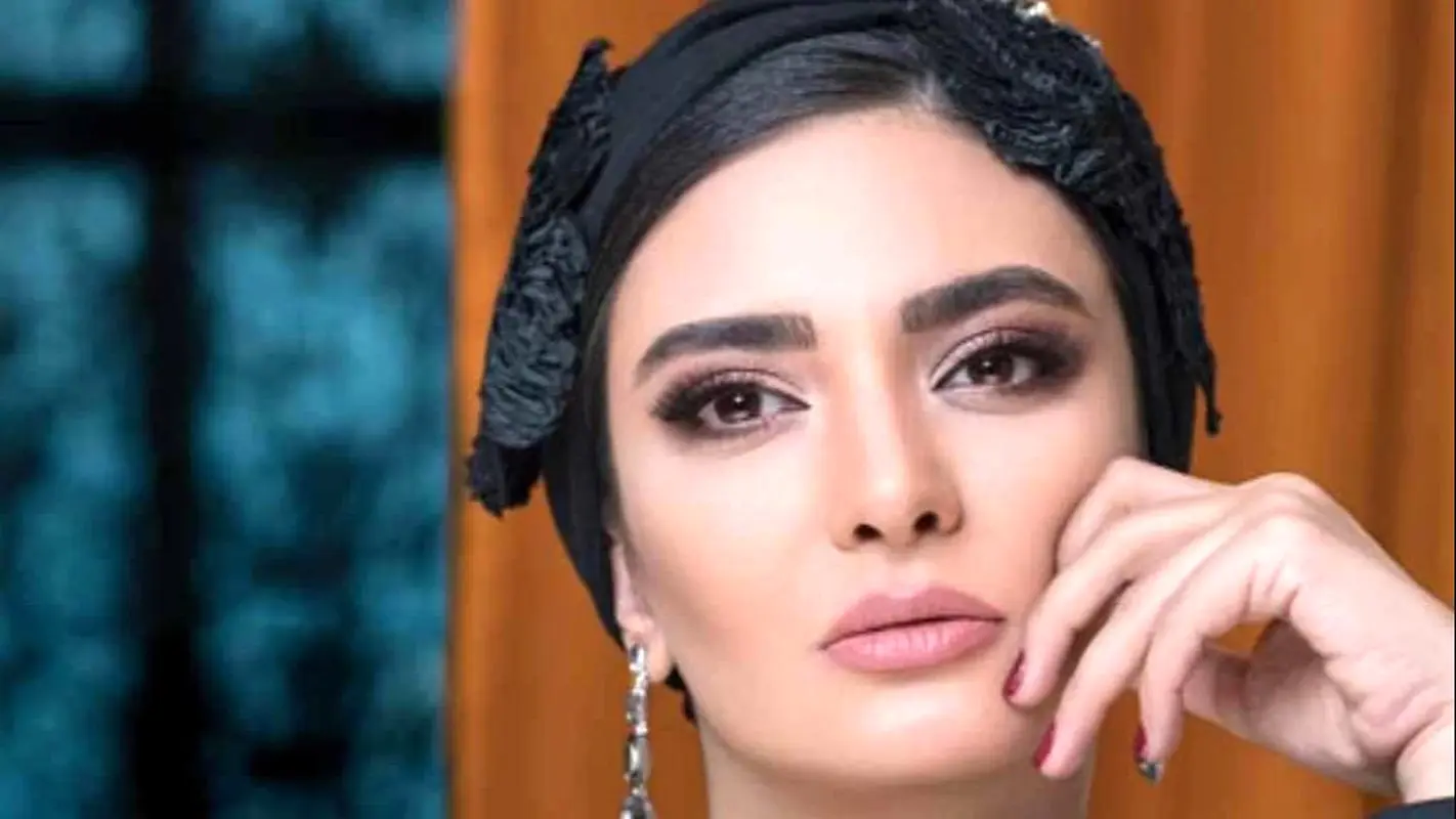 لیندا کیانی با تیپ اسپرت جنجالی در اکران یک فیلم / جذابتر از همیشه 