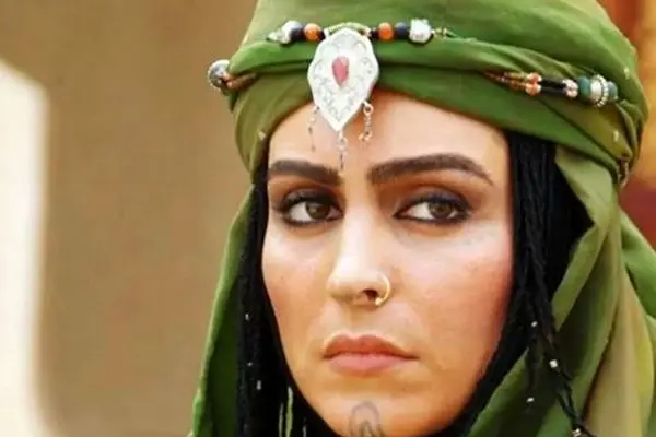 ماهچهره خلیلی و مادربزرگش پروین سلیمانی؛ پرش به دل دهه ۸۰