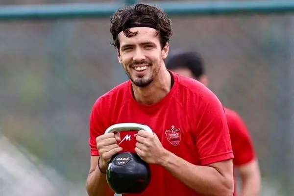 چه کسی جرات کرد روی دست آقا کریم بلند شود؟! (عکس)