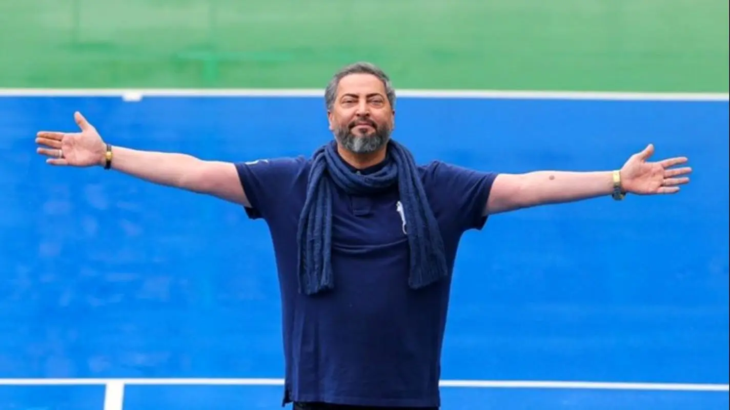 باورتان نمی شود این چهره پرسپولیسی هم خواننده شده بود!