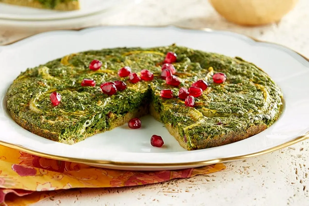 کوکوی سبزی حرفه‌ای مثل رستوران | راز پفکی شدن، طعم عالی و ظاهر مجلسی