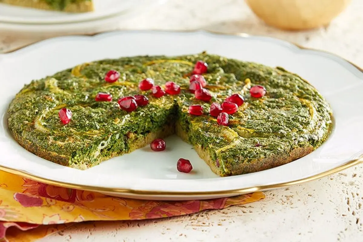 کوکوی سبزی حرفه‌ای مثل رستوران | راز پفکی شدن، طعم عالی و ظاهر مجلسی