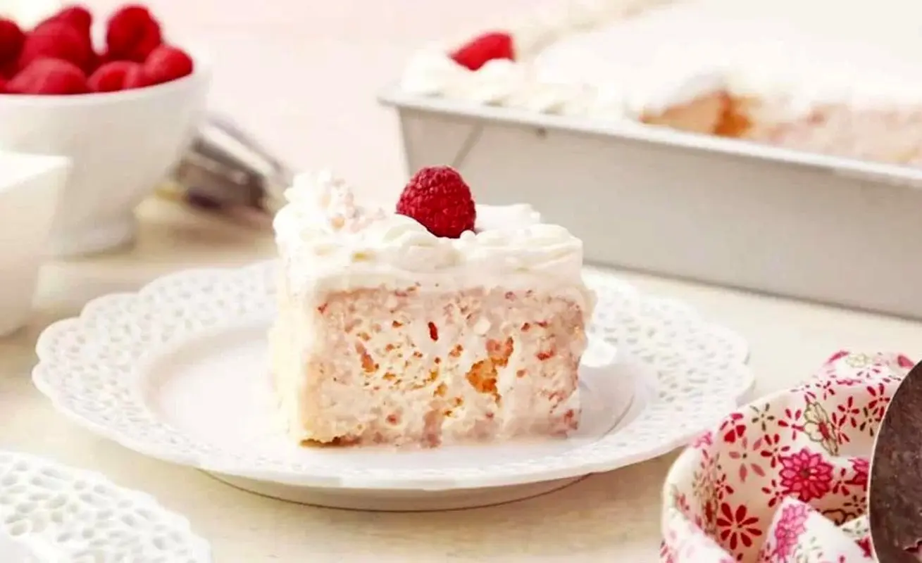 دستور پخت «کیک سه شیر»، خوشمزه ترین کیک خیس کافی شاپی