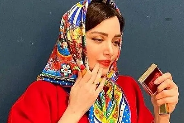 عکس جدید بهنوش طباطبایی در شب یلدا؛ ملکه زیبایی با انار!