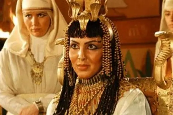 تصاویر خاص گوشواره و کلاه لیلا بلوکات در نقش تی تی یوسف پیامبر