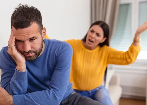 چطور با همسری که این روزها زود عصبانی می‌شود، رفتار کنیم؟