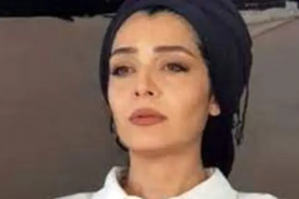 اولین عکس از مادر خوش چهره ساره بیات / شیک و مغرور مثل خانم آرمند سریال محکوم !