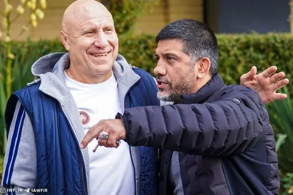 وضعیت جالب اتاق کار علیرضا دبیر را ببینید +عکس