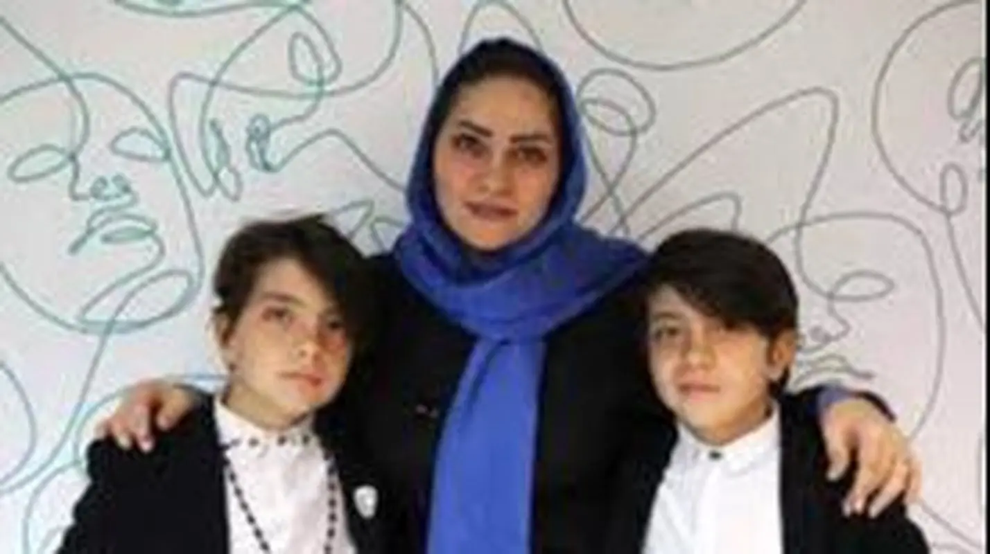 «علی ثروتیان» در سریال آنام و دوران نوجوانی؛ تصویری خاص با حضور برادر دوقلویش