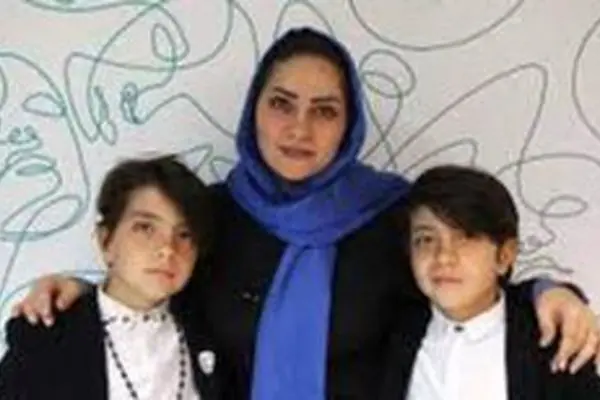 «علی ثروتیان» در سریال آنام و دوران نوجوانی؛ تصویری خاص با حضور برادر دوقلویش