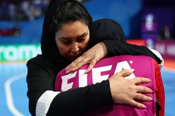 عکس روز؛ اشک و آه و گریه های دختران ایرانی!