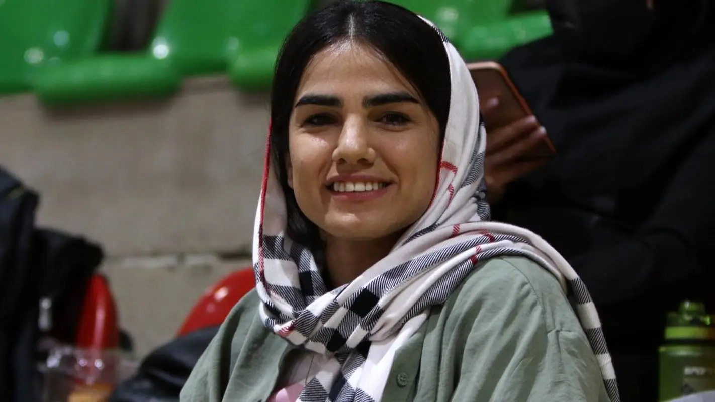 شباهت عجیب و غریب فرشته کریمی به علی دایی/ خانم کنار بکش!