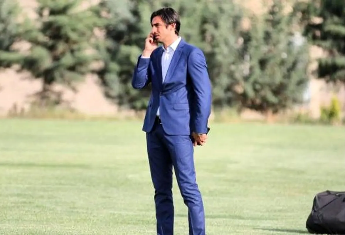 مهدی رحمتی خوش تیپ ترین و خوش چهره ترین مربی فوتبال ایران است / پسراش چقدر بزرگ شدن 