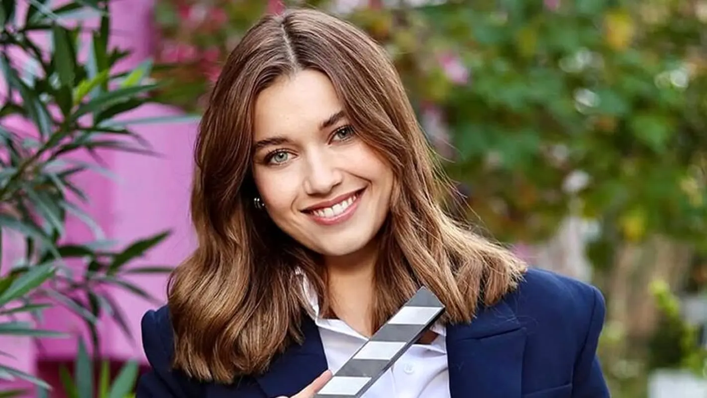 سیران سریال «فرید» مدل برند جواهرات شد (عکس)