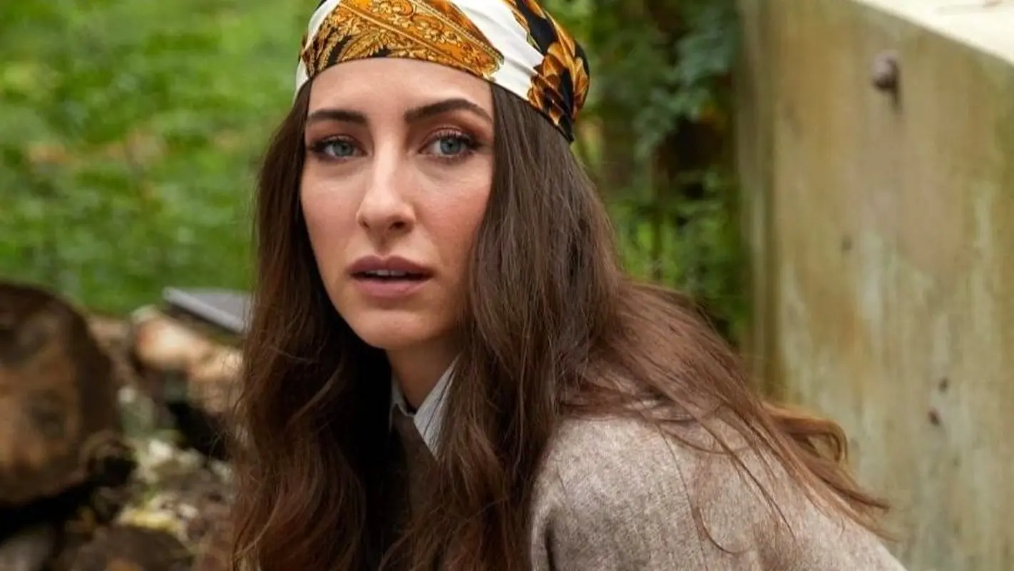 خانم بازیگر ایرانی و همزادش در ترکیه! شباهت محیا دهقان به هازار موتان تمامی ندارد