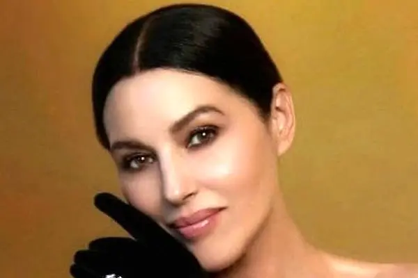 اوج جذابیت و زیبایی مونیکا بلوچی در 61 سالگی (تصاویر)