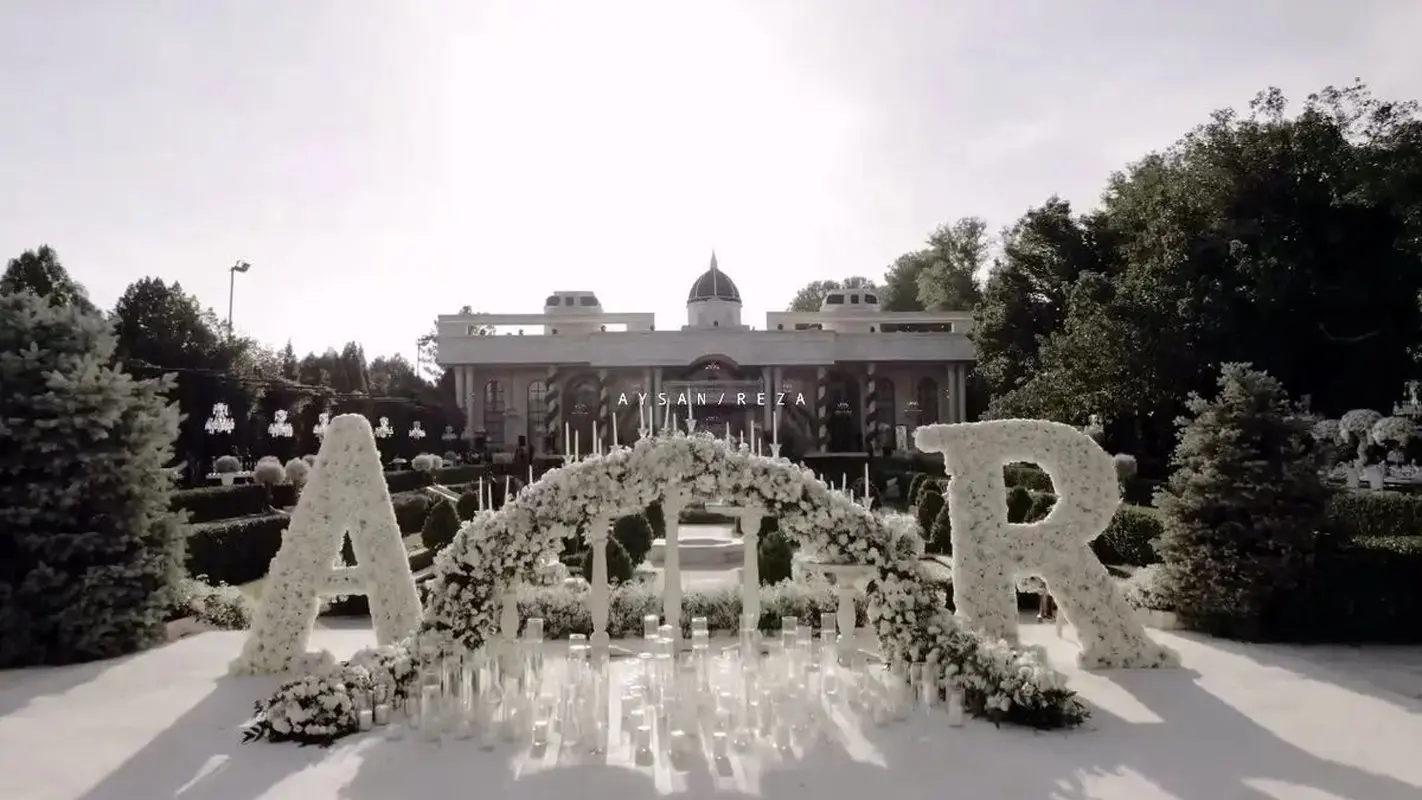 نگاهی جذاب به کارت عروسی خاص محمدرضا گلزار و آیسان در مراسم باشکوه‌شان!